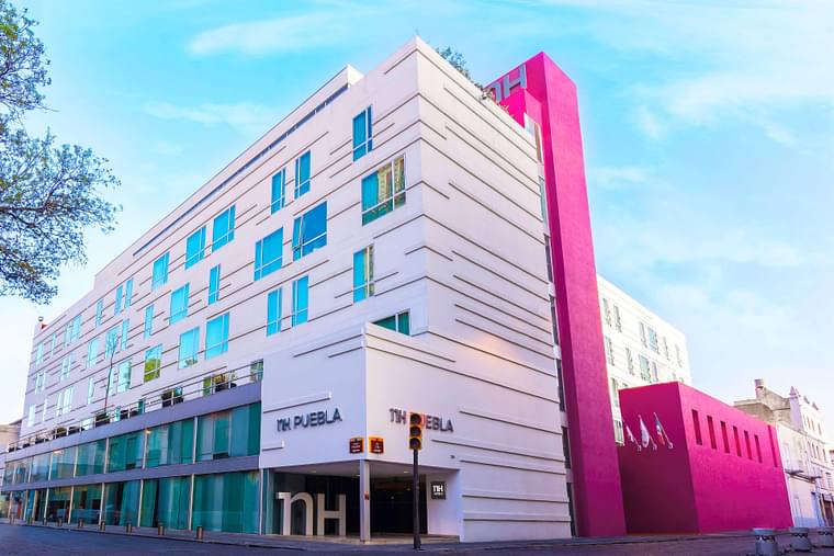 Primary hotel