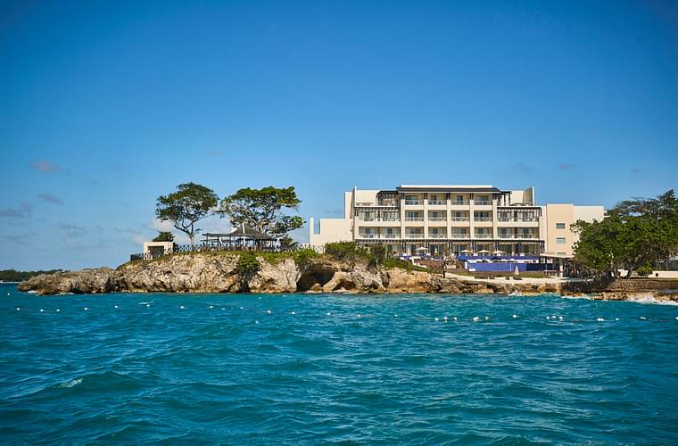 Primary hotel