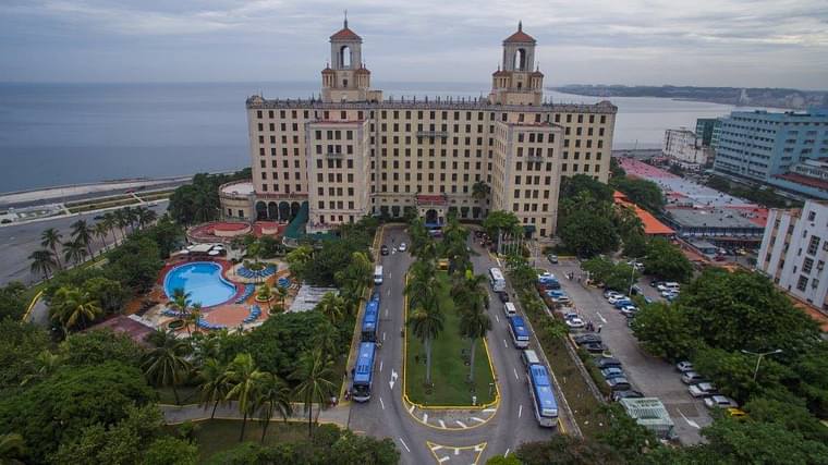 Primary hotel