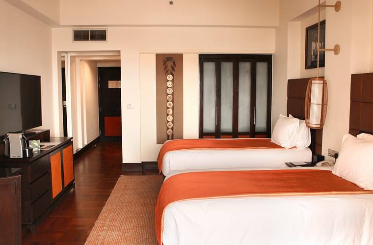 Primary hotel