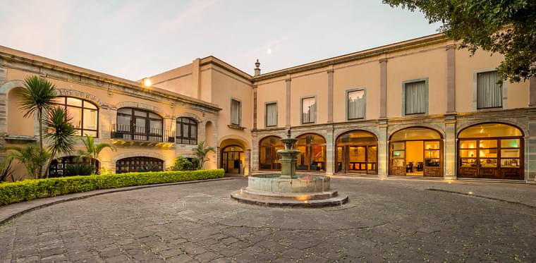 Primary hotel
