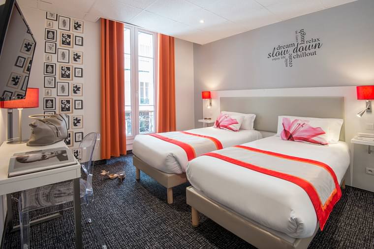 Primary hotel