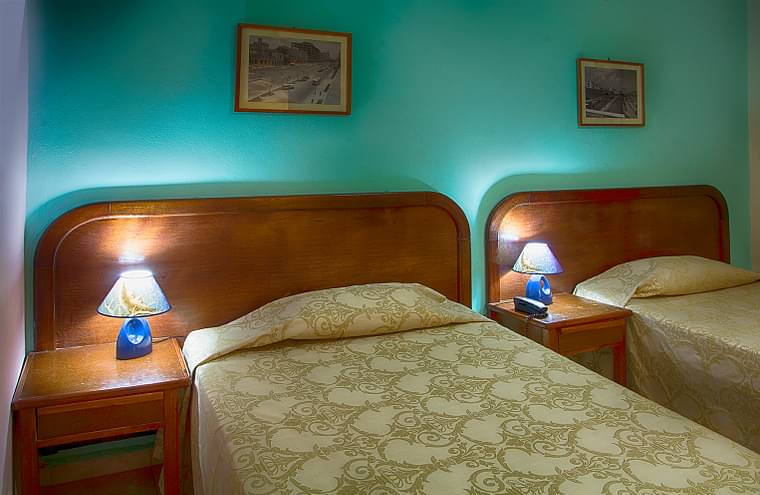 Primary hotel