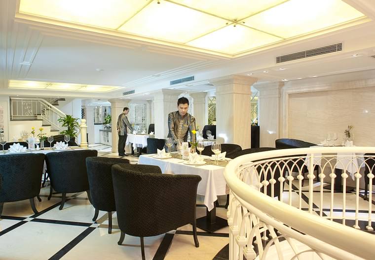 Primary hotel