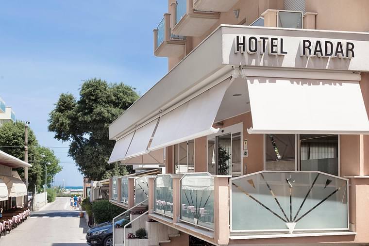 Primary hotel