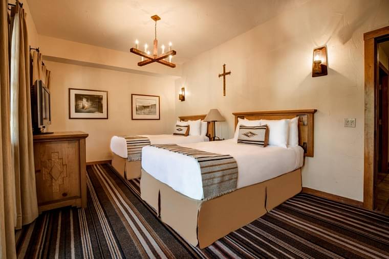 Primary hotel