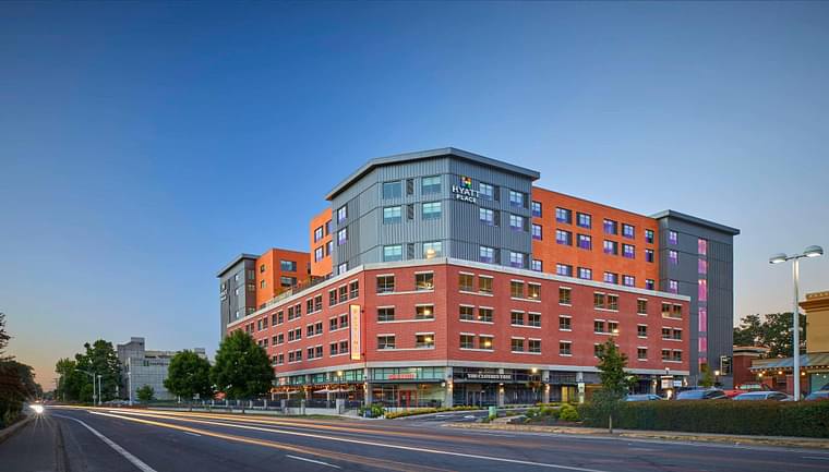 Primary hotel