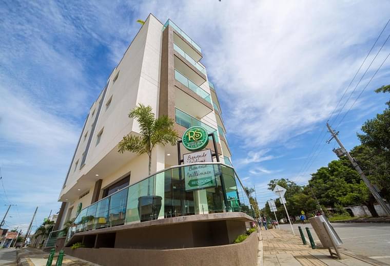 Primary hotel