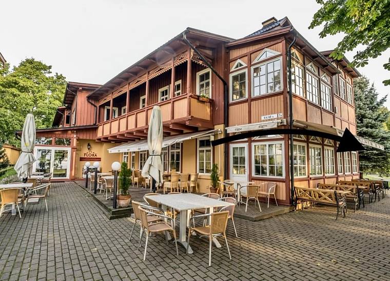 Primary hotel
