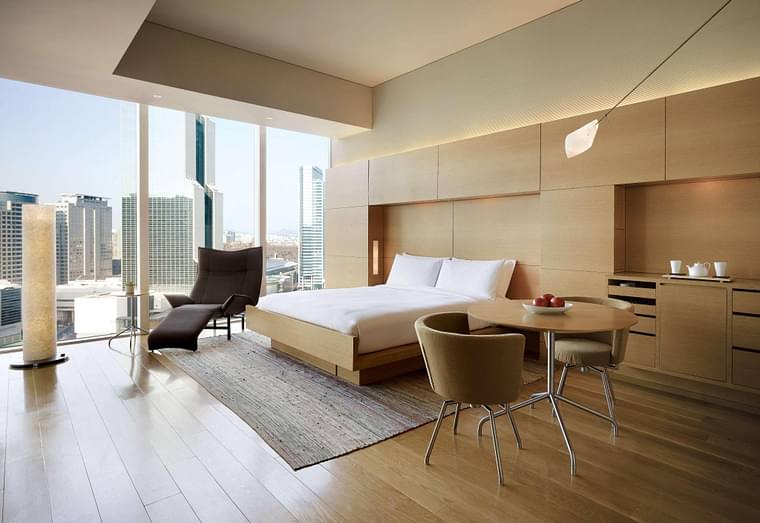 Primary hotel