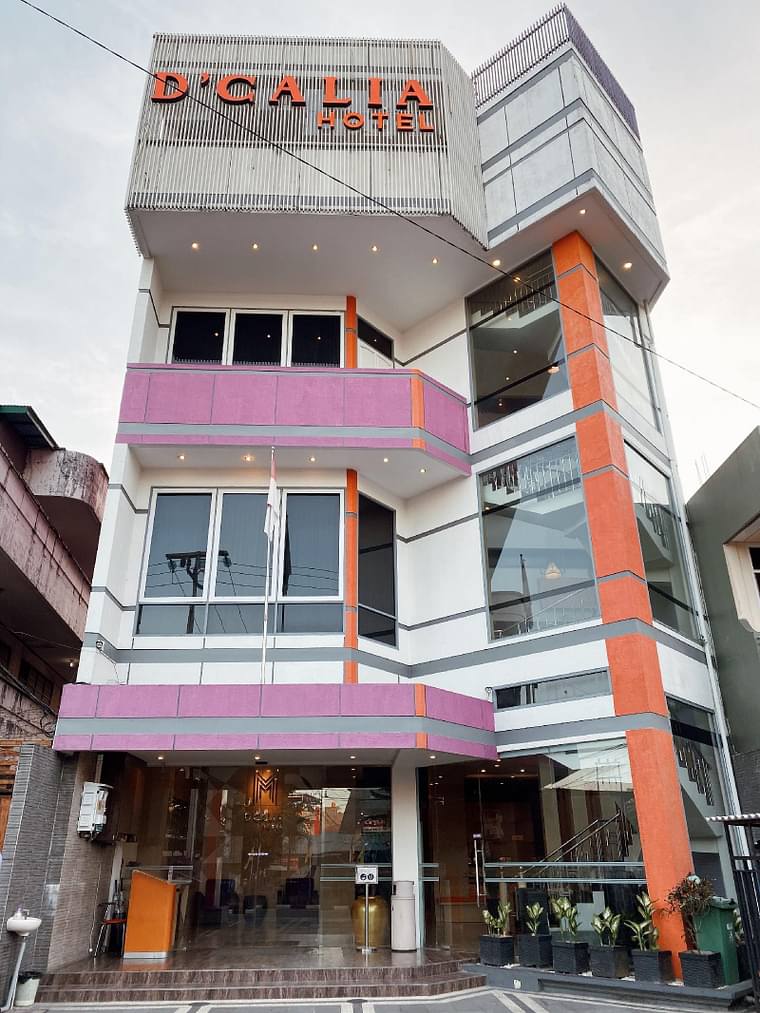Primary hotel