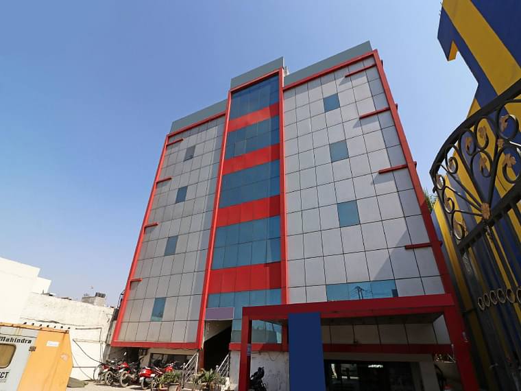 Primary hotel