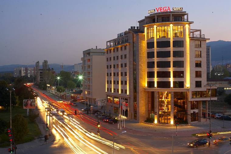 Primary hotel