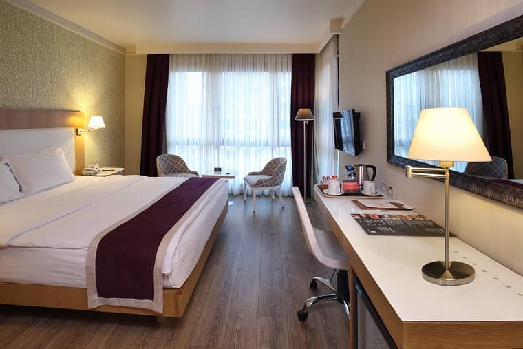 Primary hotel