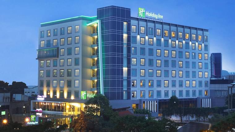 Primary hotel