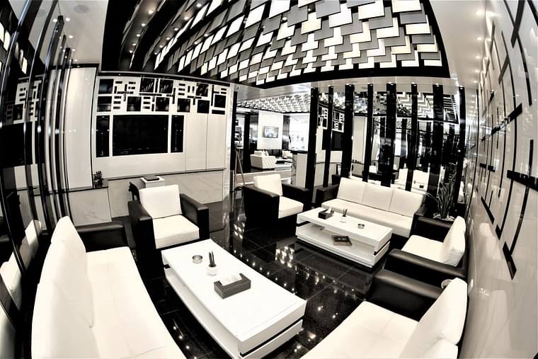 Primary hotel