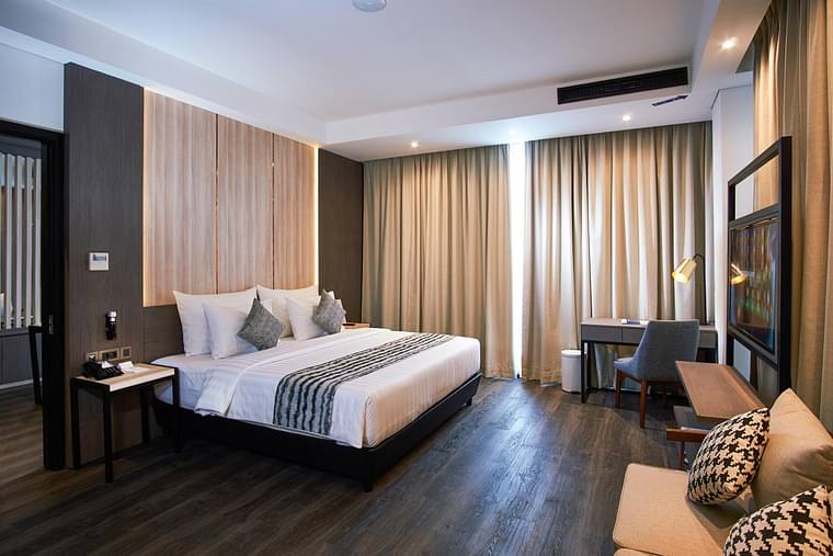 Primary hotel