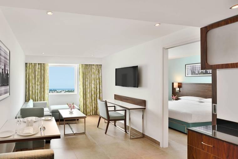 Primary hotel