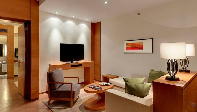 Primary hotel