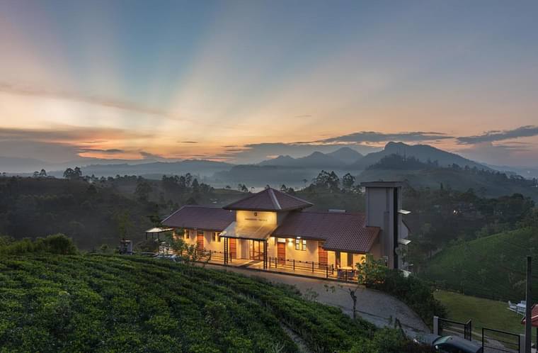 Primary hotel