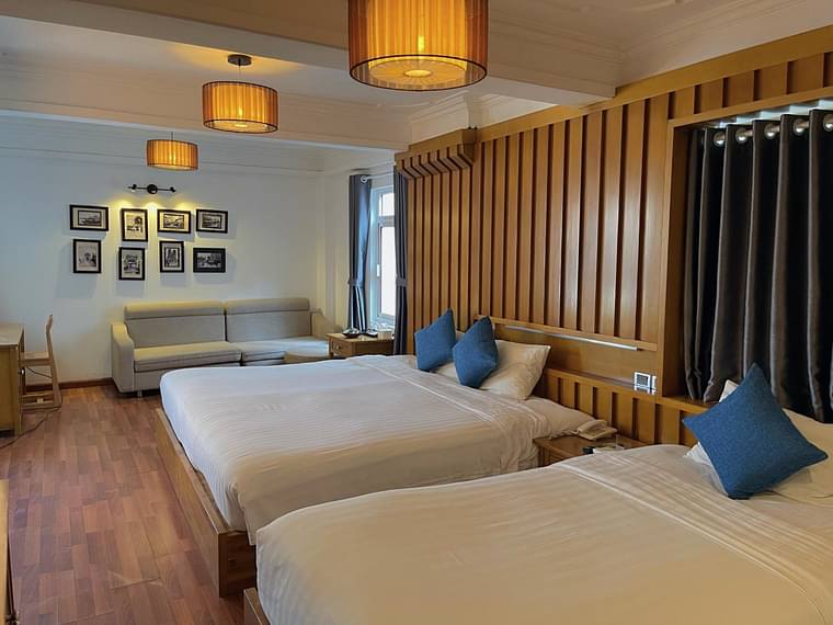 Primary hotel
