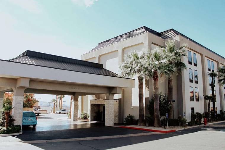 Primary hotel
