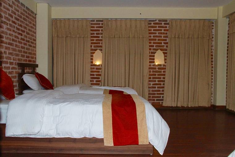 Primary hotel