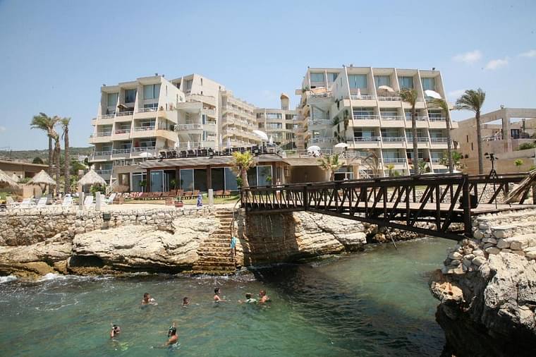 Primary hotel