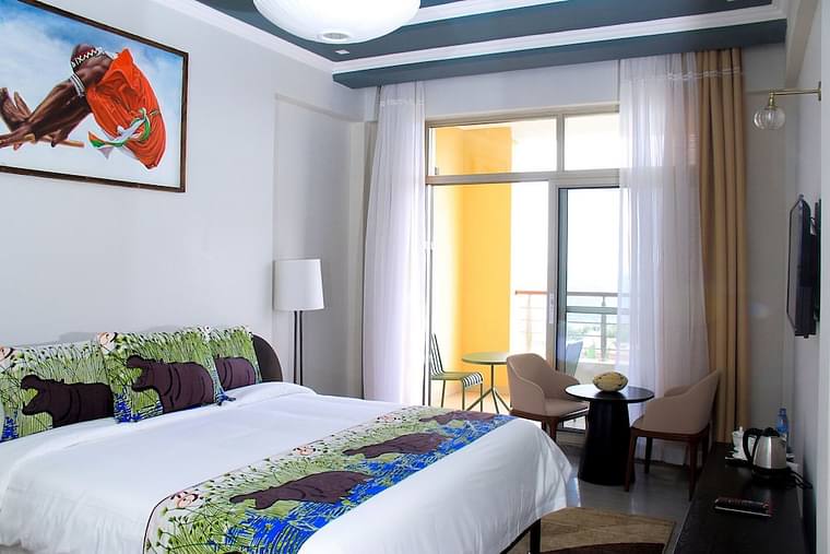Primary hotel